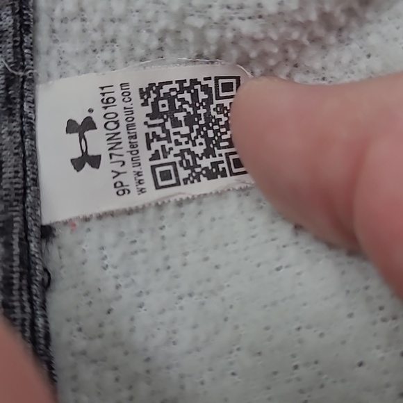 Under Armour Grey, Neon Green & Pink Logo Hooded Sweatshirt - See Measurements - Picture 4 of 5